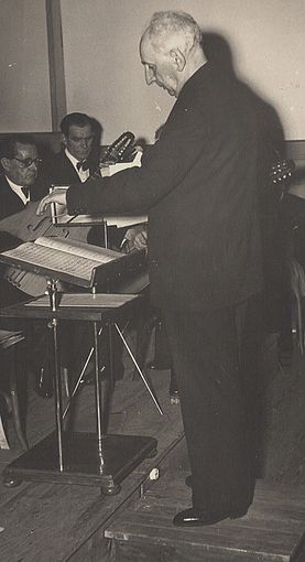 Germán Lago dirigiendo la Orquesta Ibérica
