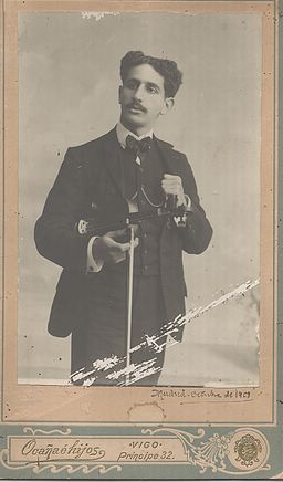 Germán Lago con su violín